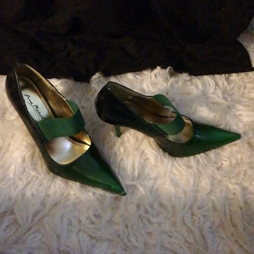 Shoes - Picture 2 of 3